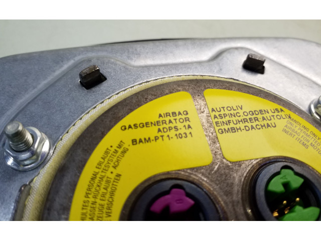 Подушка безопасности водителя 8623347, L3812K0870004   Volvo V50