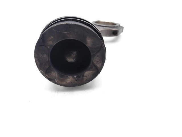 Píst YLF6   Ford Transit Custom    YLF6 