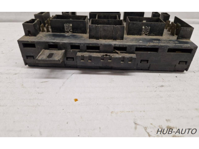 Блок предохранителей 171941813D Volkswagen Golf II