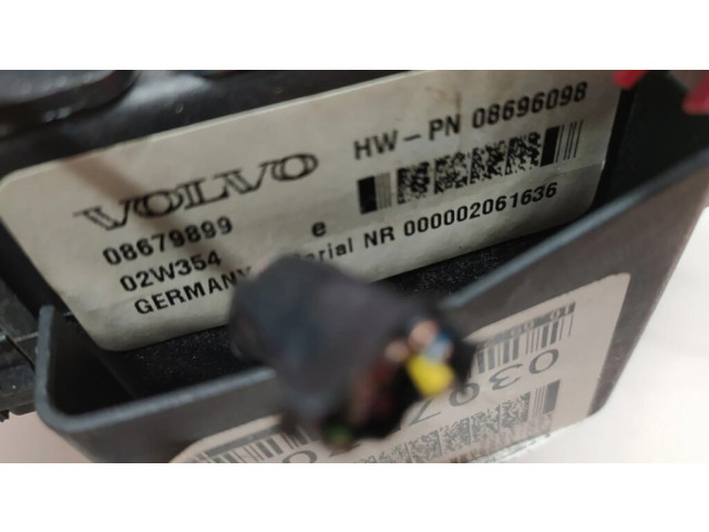 Блок предохранителей 08679899, 02W354   Volvo S60    