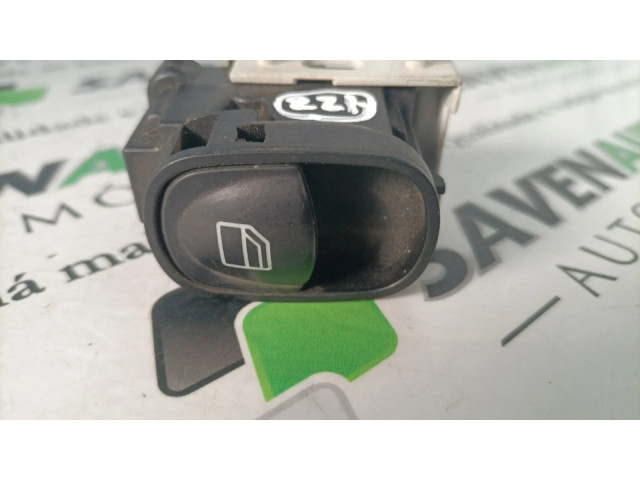 Включатель электрических окон