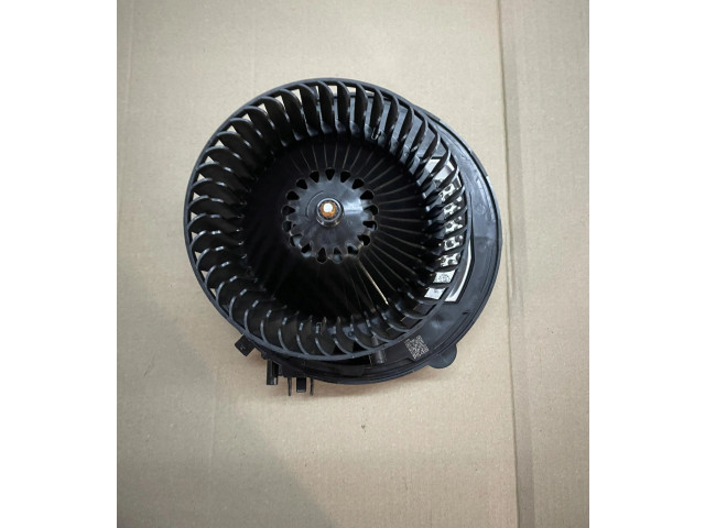 Вентилятор печки 5WB819015 Volkswagen Golf VIII