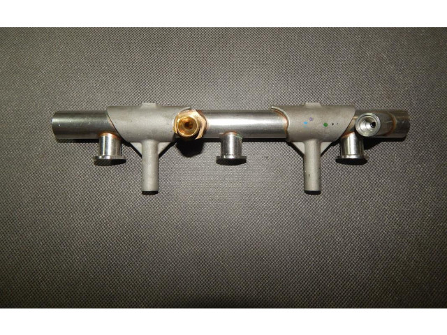 Vstřikovací lišta 06E130089AA Audi A8 S8 D4 4H