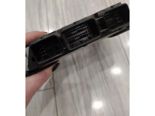 Řídící jednotka 0281013329 Peugeot Partner 2017