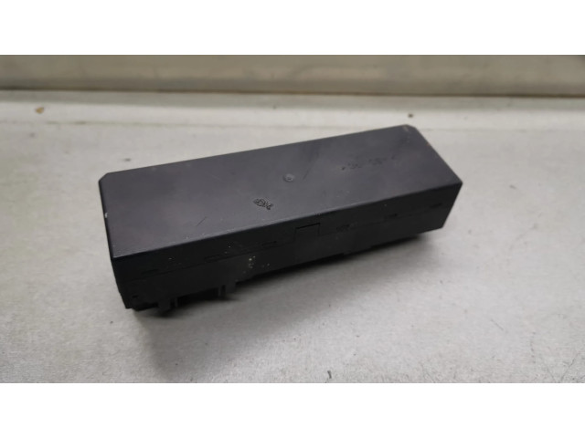 Pojistková skříňka A0005400172 Mercedes-Benz E W210 1999