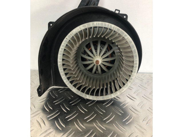 Вентилятор печки 6R1819015A Skoda Fabia Mk3 (NJ)