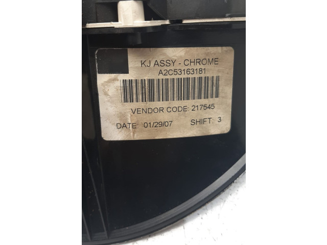 Панель приборов Jeep Cherokee III KJ