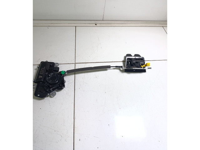 Zámek zadních dveří 3G0827887B, 5TA827506D Volkswagen PASSAT B8 2015