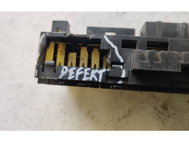 Pojistková skříňka 171941813D Volkswagen PASSAT B3 1991