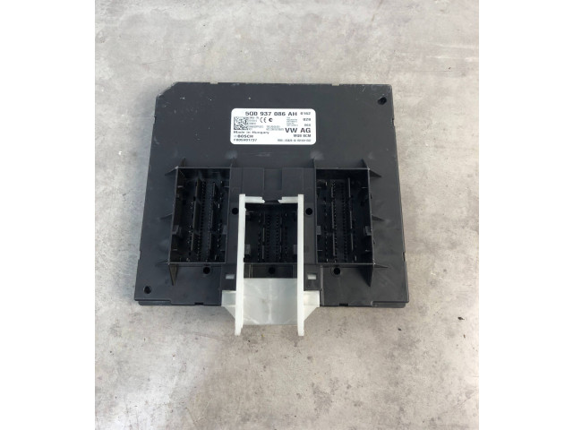 Блок комфорта 5Q0937086AH Skoda Octavia Mk3 (5E)