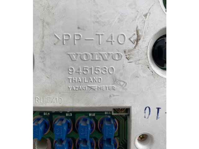 Přístrojová deska Volvo S70 V70 V70 XC 1999 9451530, 9472523