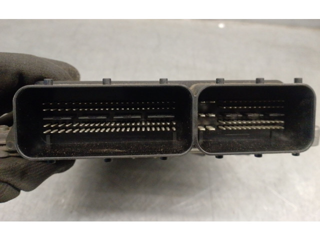 Блок управления двигателя 30729826, 0281012103BOSCH Volvo XC90