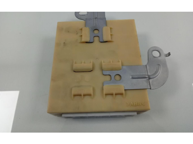 Řídící jednotka 8865060681 Toyota Land Cruiser (J120)