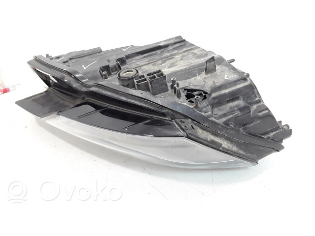 Передняя фара