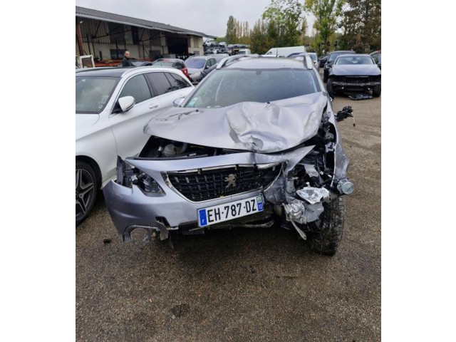 Блок предохранителей     Peugeot 2008 I    