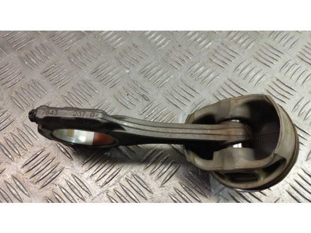 Píst 7843237 BMW 7 F01 F02 F03 F04 pro benzínový motor 4.4 N63B44 V8