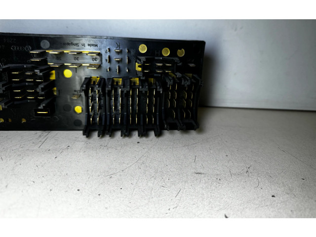 Pojistková skříňka 443941822B, 443941822 Audi 80 90 S2 B4 1993