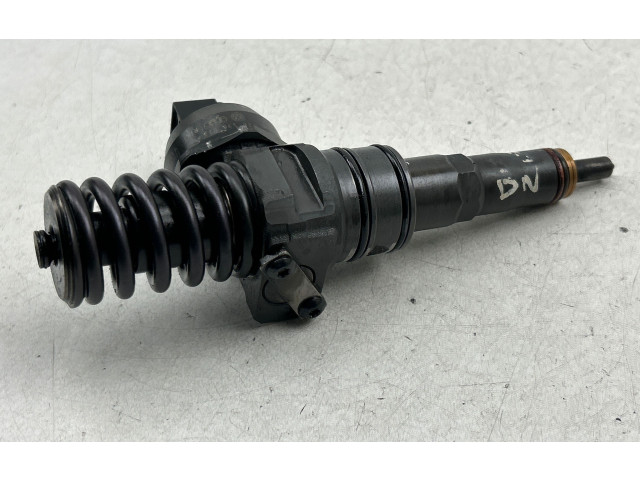 Форсунка 038130073BN    Volkswagen Touran I   