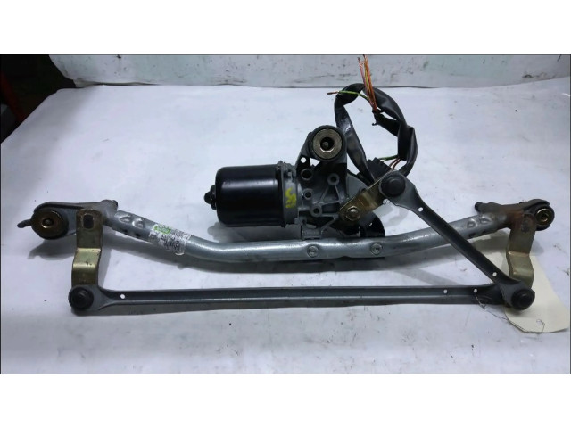 Моторчик дворников     Dacia Duster