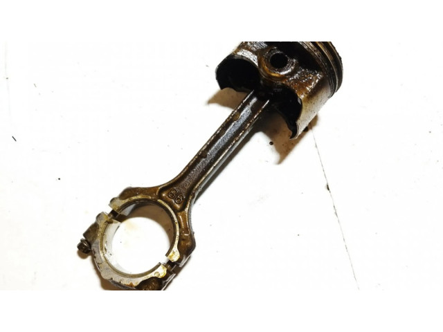 Поршень с шатуном Mitsubishi Colt для бензинового двигателя 1.3