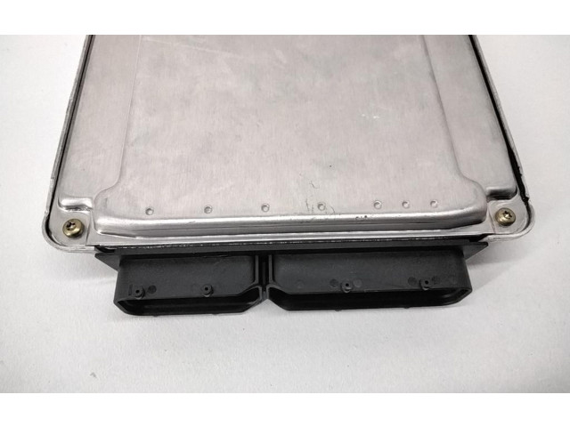 Блок управления впрыском 038906019GK, 038906019GK   Volkswagen PASSAT B5.5