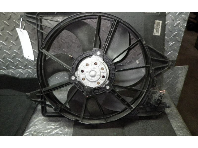 Вентилятор радиатора     8200685713    Renault Clio III 