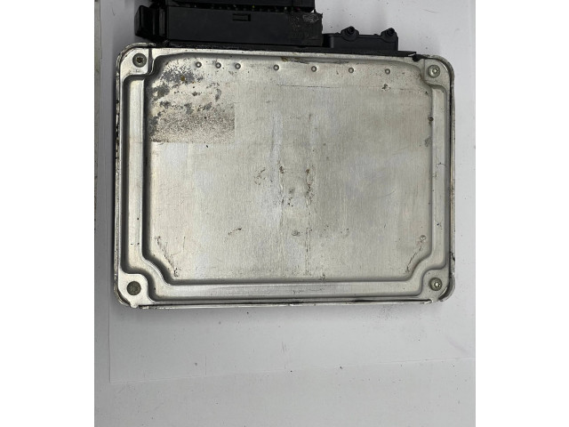 Блок управления двигателя 036906032J Skoda Octavia Mk1 (1U)