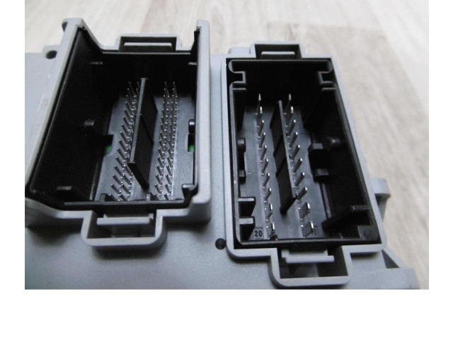 Zámek zadních dveří    Fiat Punto (199) 2013