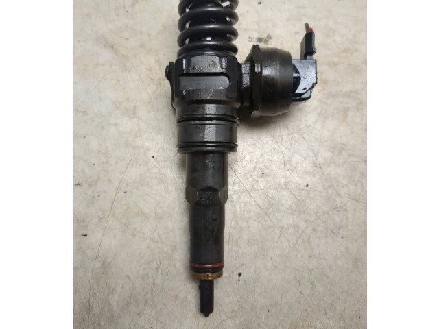 Vstřikovač 0414720215   Volkswagen Caddy     