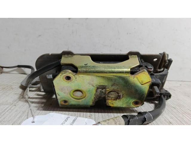 Zámek zadních dveří Chrysler Voyager 2004