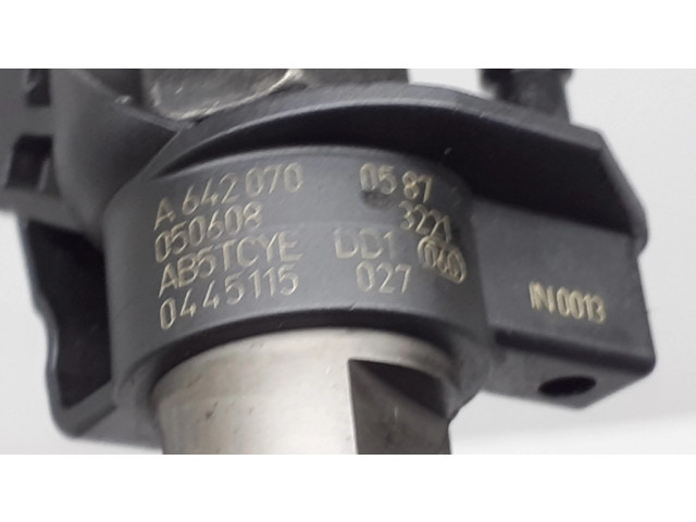 Vstřikovač 642070, 050608   Mercedes-Benz ML W164  pro naftový motor 3.0 642940 