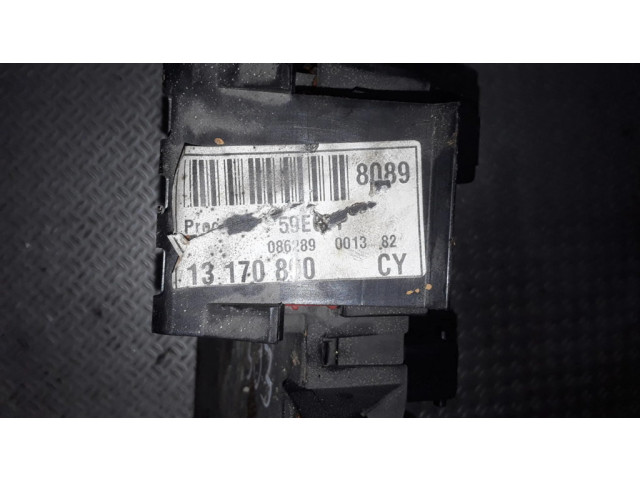 Pojistková skříňka 13170890 Opel Vectra C 2004