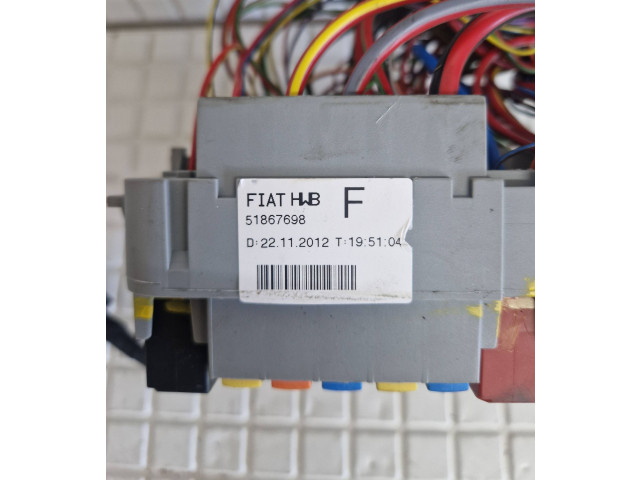 Блок предохранителей 51867698   Opel Combo D    