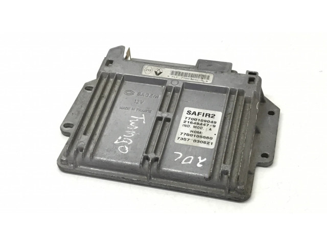 Блок управления двигателя 7700109049, 216494479   Renault Twingo II