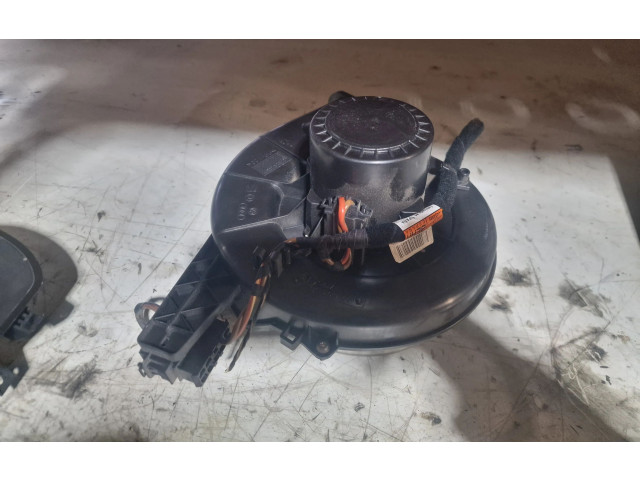 Вентилятор печки       Volkswagen Polo IV 9N3