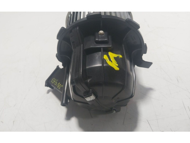 Вентилятор печки 8K2820021C Audi Q5 SQ5