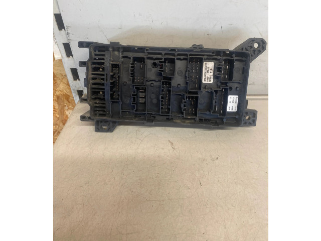 Блок предохранителей  911613E040, 1007228002   Volkswagen Phaeton    