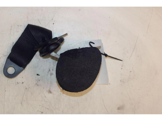 Задний ремень безопасности