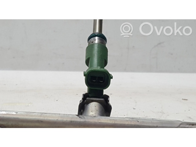 Vstřikovací lišta 175204021R Dacia Sandero