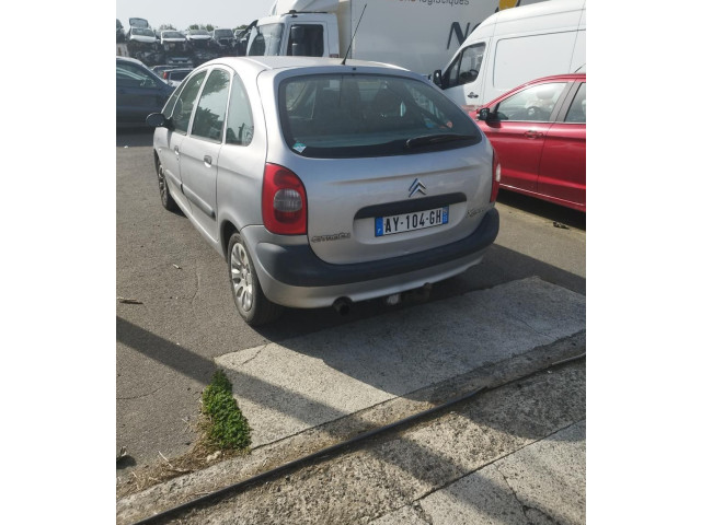 Моторчик заднего дворника 00006405G7    Citroen Xsara Picasso