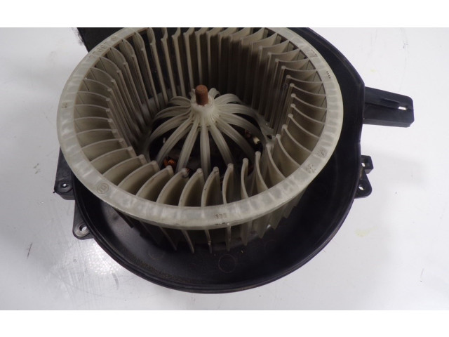 Вентилятор печки 6R1819015A Skoda Fabia Mk3 (NJ)