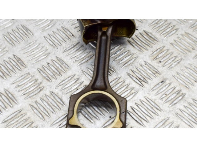 Píst 7621253, 7601181 BMW 1 F20 F21 pro benzínový motor 1.6 N13 B16 A