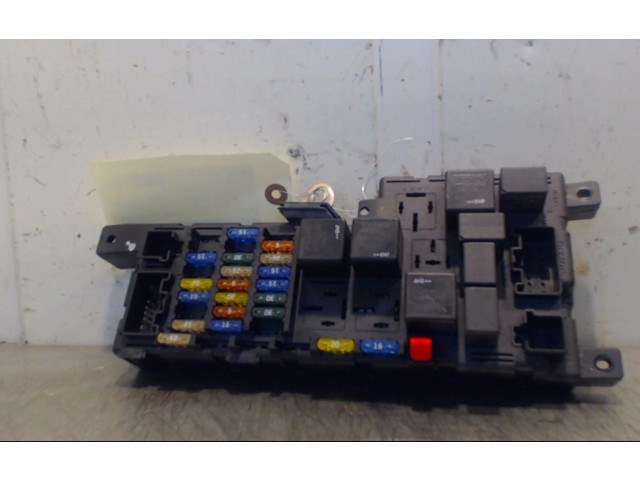 Блок предохранителей 5183222326, 5183222326 Volvo S60