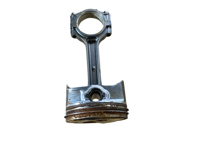 Поршень с шатуном 12714549, 12656875 Chevrolet Camaro