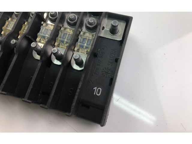 Pojistková skříňka 7E6970187BB Volkswagen Transporter - Caravelle T5 2011