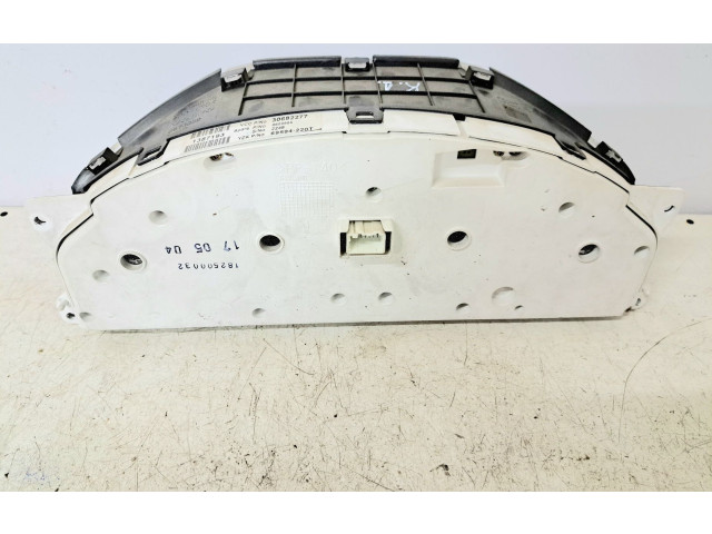 Панель приборов 30682277, 69594220T   Volvo V70       