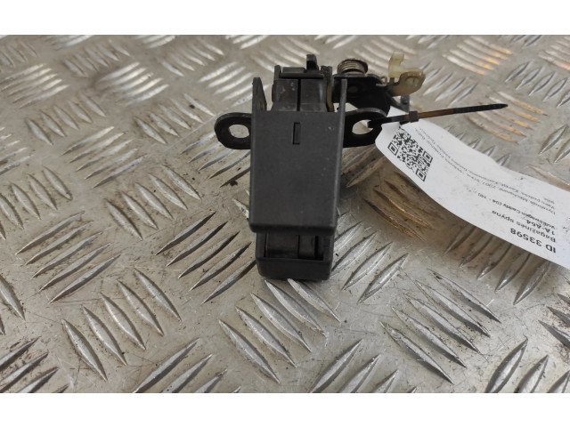 Zámek zadních dveří Volkswagen Caddy 2007