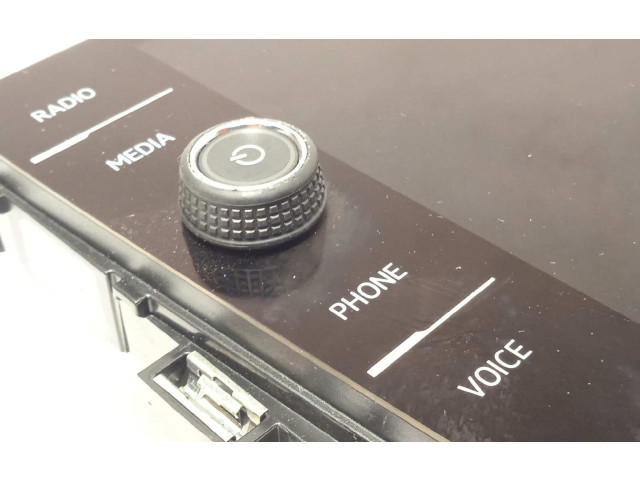 Дисплей    5NN919605B   Volkswagen Tiguan