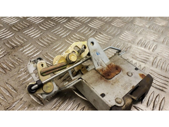 Замок задней крышки