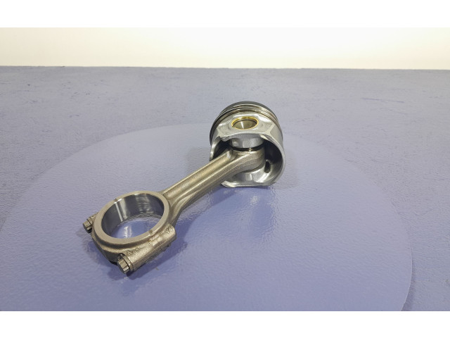  Поршень  04LA, 04LA  Skoda Octavia 985  